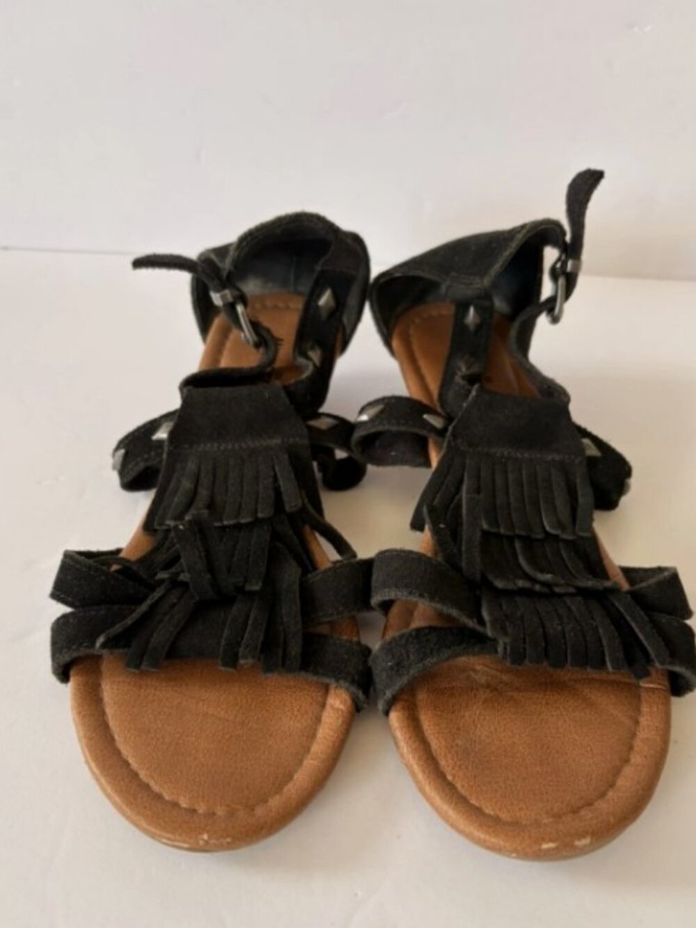 🖤 Minnetonka Merriam Fringe Studded Wedge Sandals – Women’s Size 7